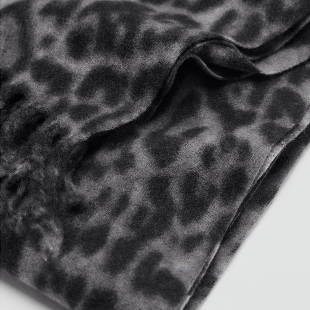 Mango Black and Gray Leopard Print Scarf -Never Worn - Picture 2 of 5